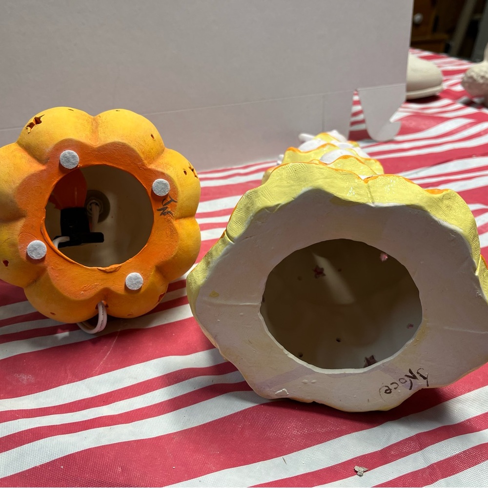 Ceramic marshmallow ghost stack - Picture 8 of 10